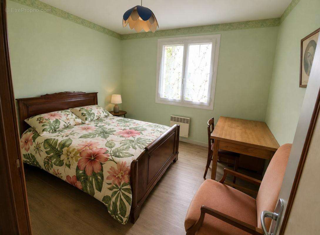 Maison plain-pied - 95m²-  AMBRIERES LES VALLEES (53) - photo 11