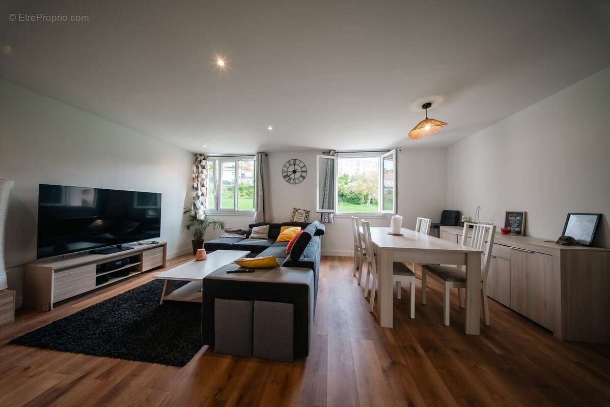 Appartement à AUBIERE