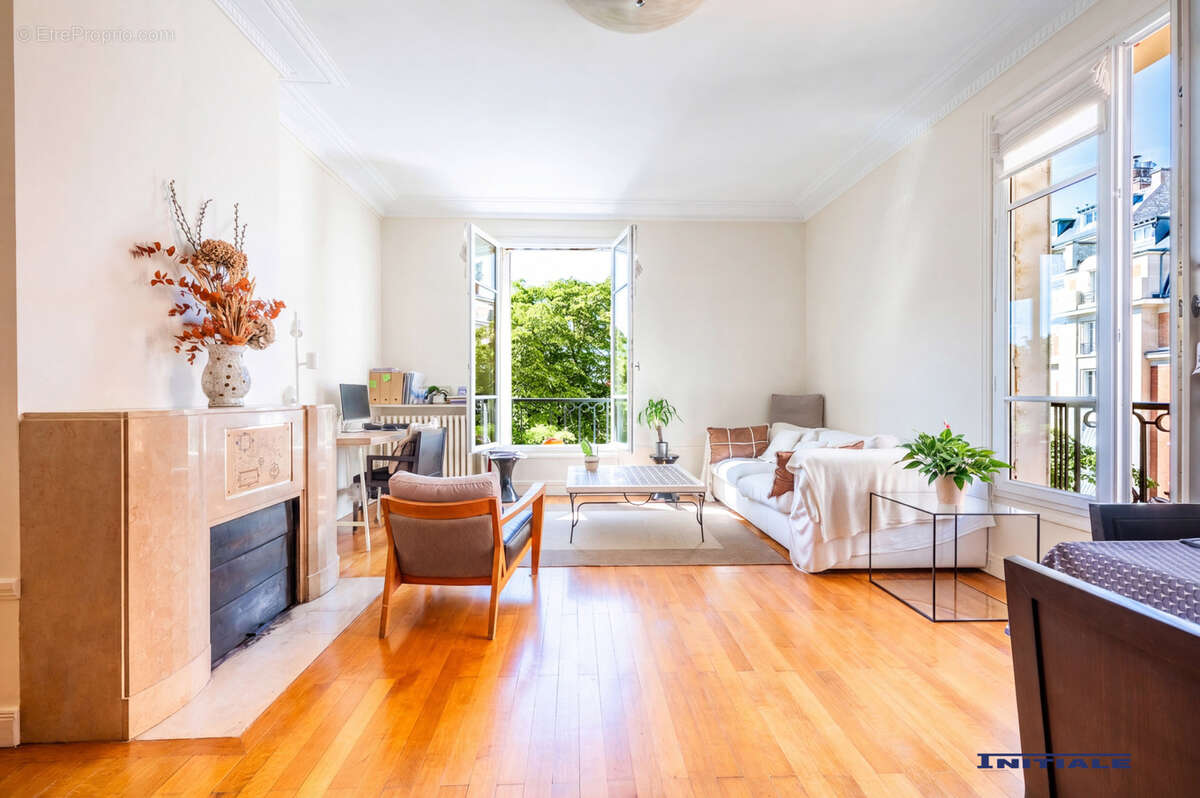 Appartement à PARIS-15E