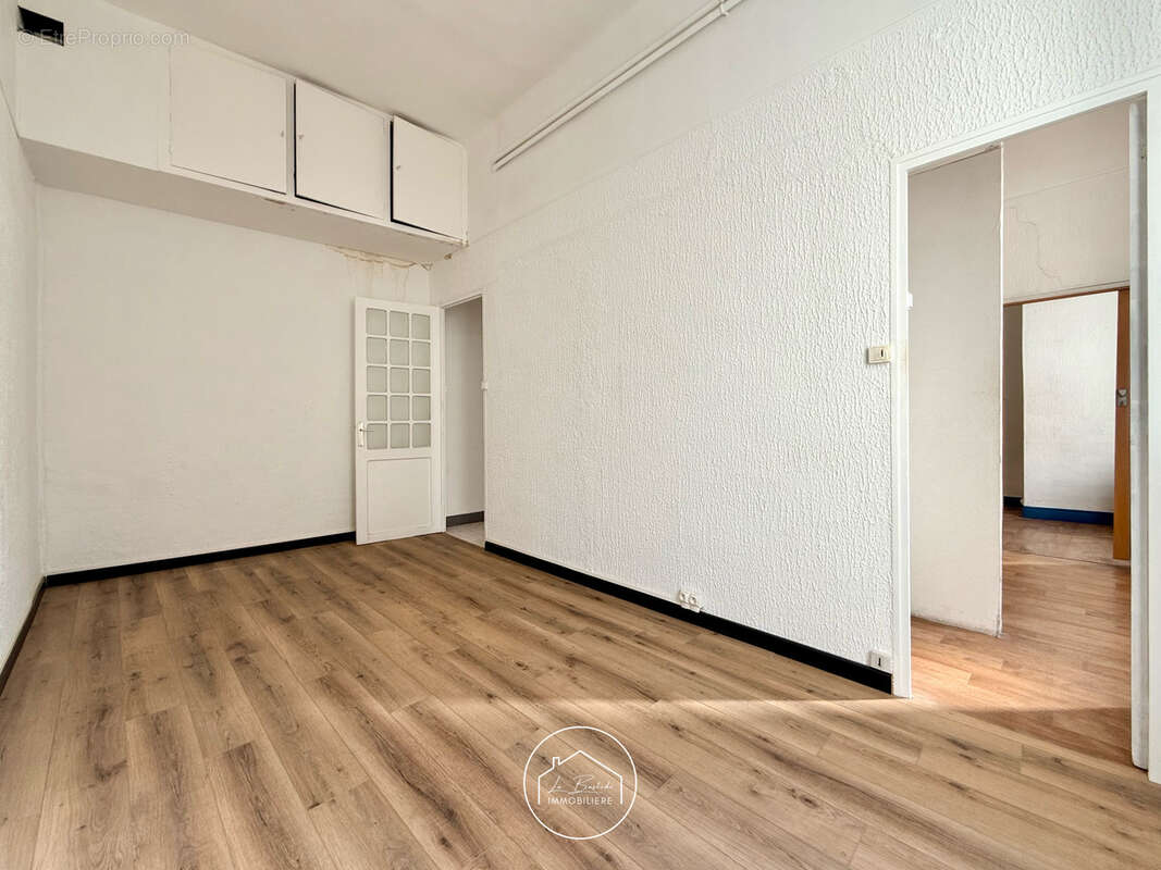 Appartement à MARSEILLE-6E
