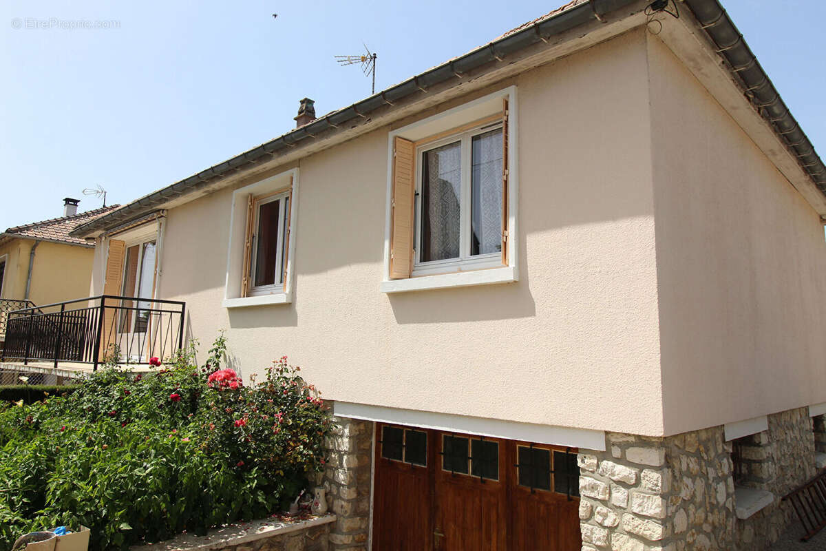 Maison à CHATEAUNEUF-EN-THYMERAIS