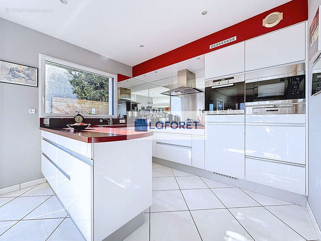 Maison à LE RELECQ-KERHUON