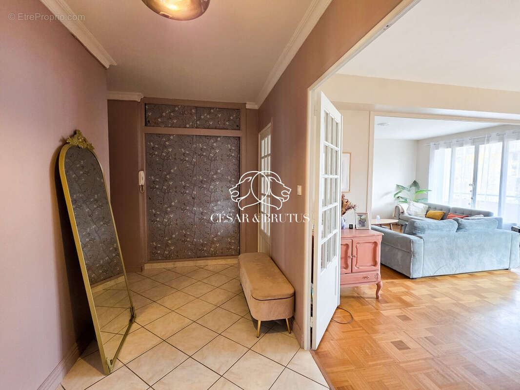 Appartement à LYON-8E