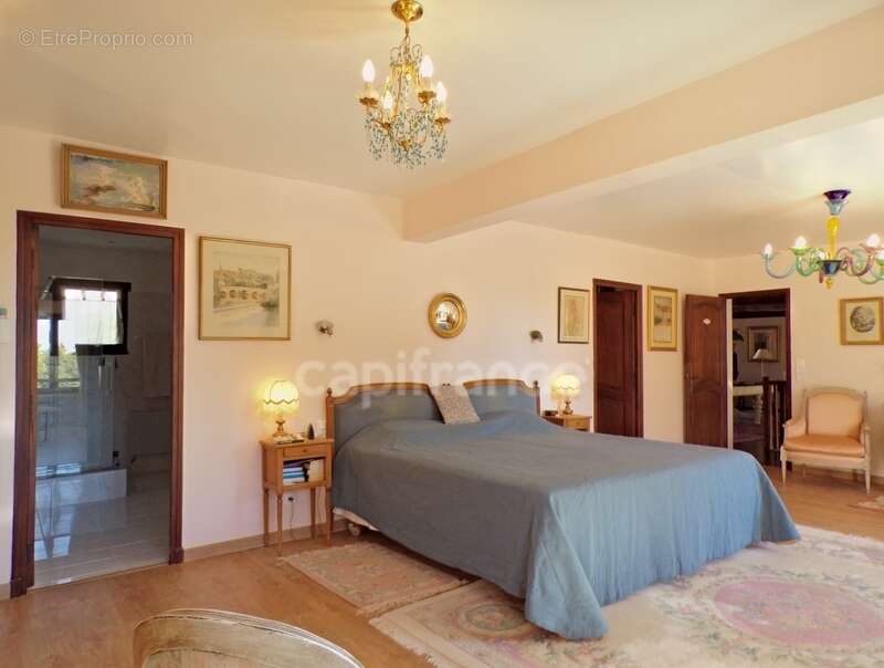 Maison à CRUZY