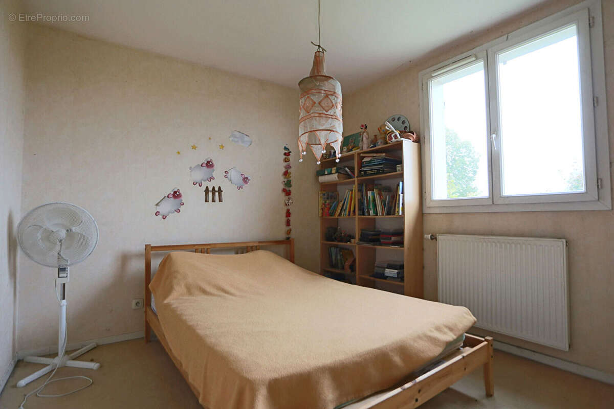 Maison à SAINT-BEAUZIRE