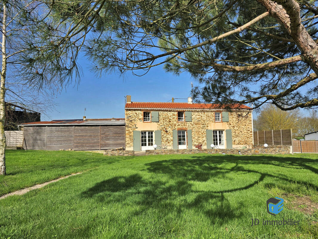 Maison à LES BROUZILS