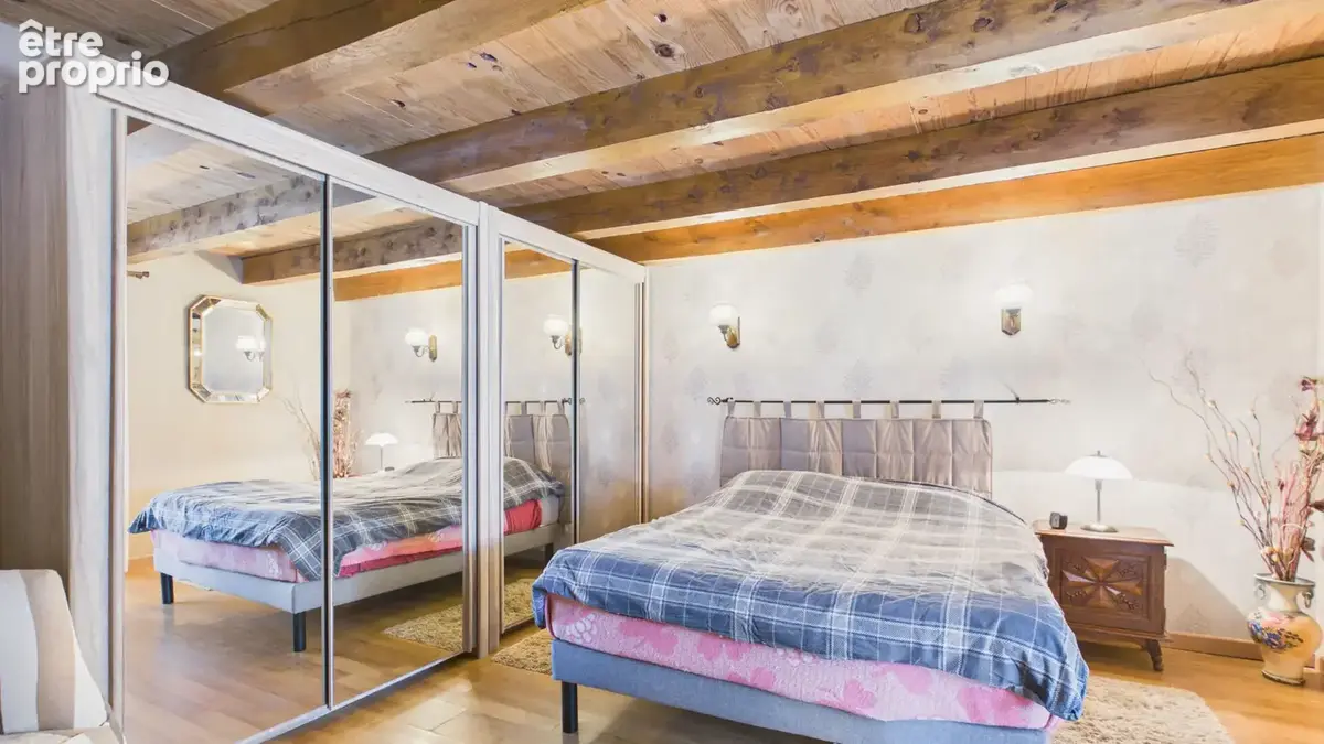 Ensemble immobilier en pierre avec gîte, maison principale, roulottes et piscine près de Cajarc - photo 13