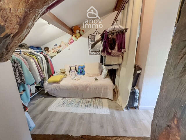 Maison à SAINT-ROMAIN-DE-JALIONAS