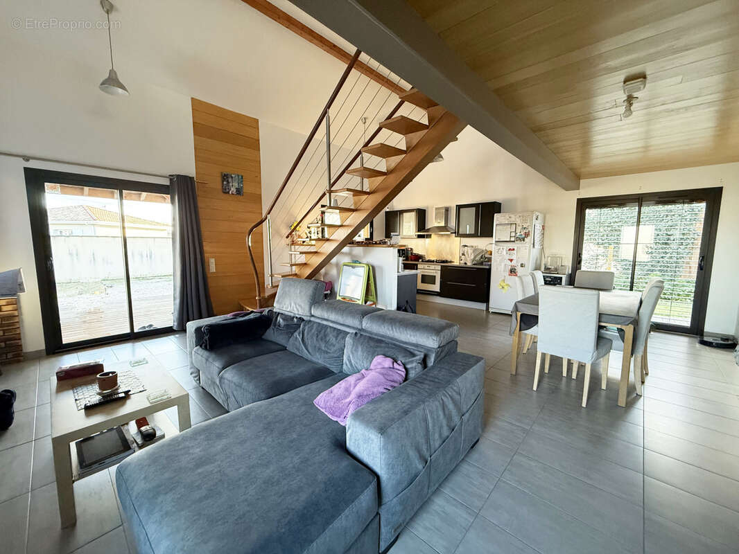 Maison à LAMARQUE