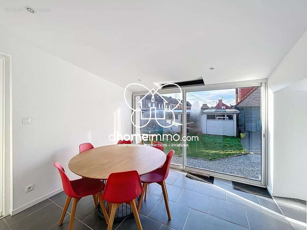 Maison à RAIMBEAUCOURT