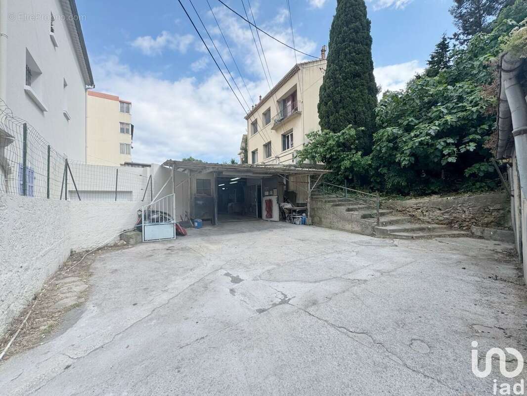 Photo 2 - Commerce à TOULON