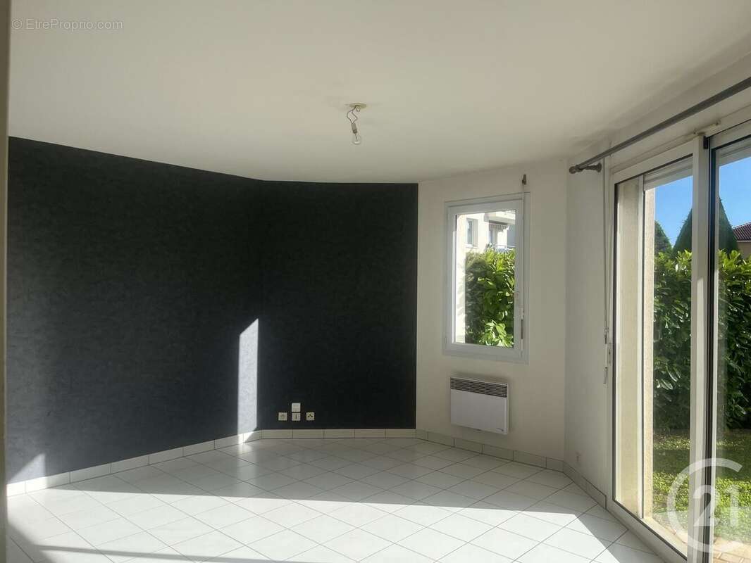 Appartement à DAVEZIEUX