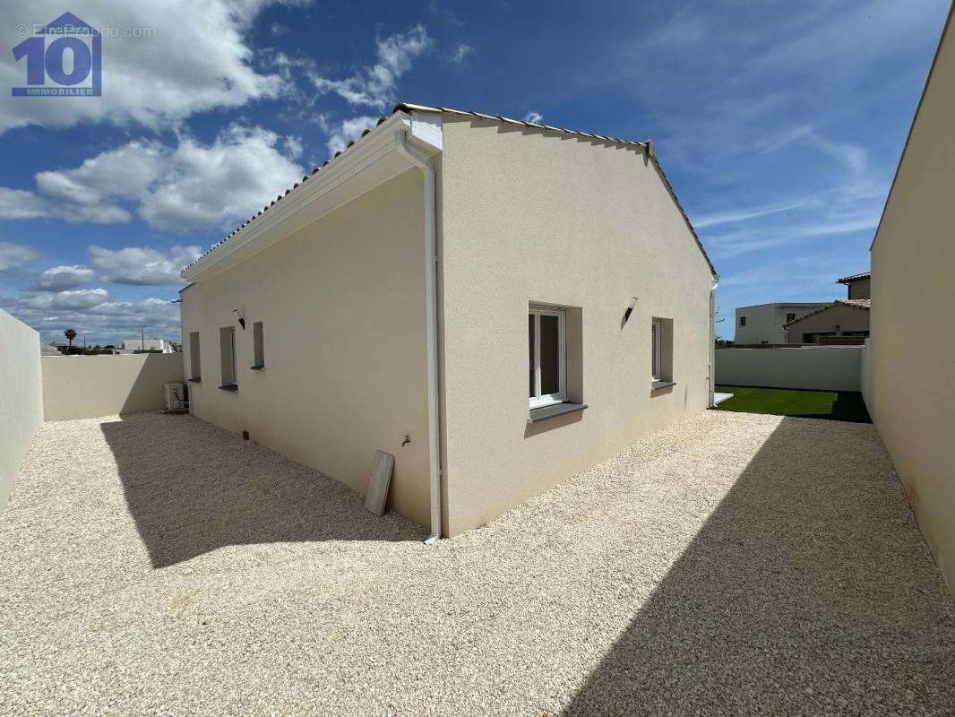 Maison à SAUVIAN