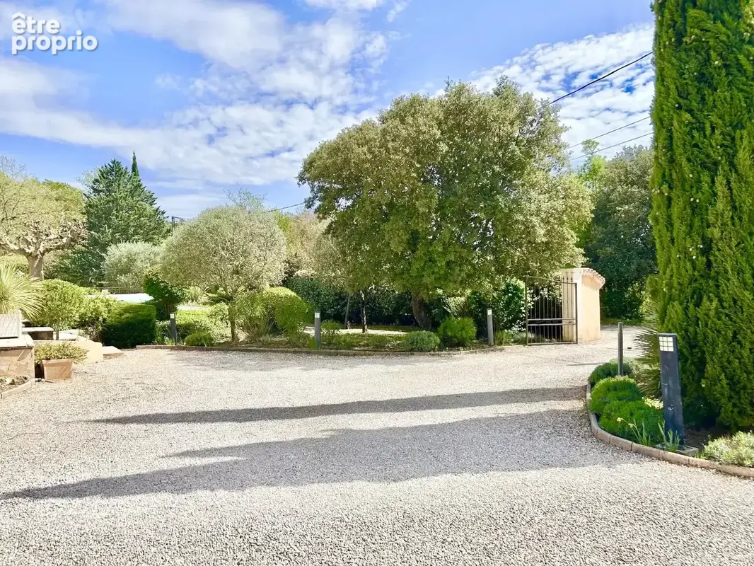 Superbe villa de 144 m² avec piscine sur 1 841 m² de terrain à Garéoult - photo 11