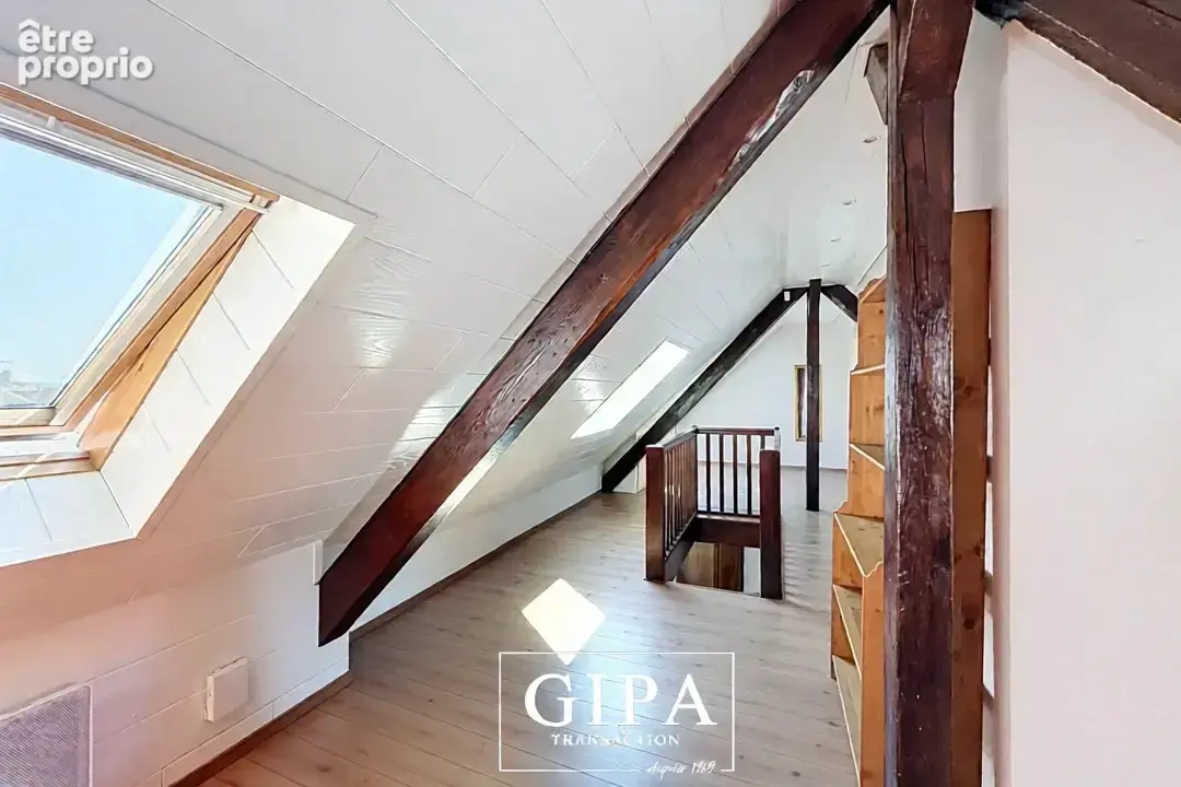 Le charme de l'ancien au sommet : duplex avec terrasse à l'Orangerie - photo 11