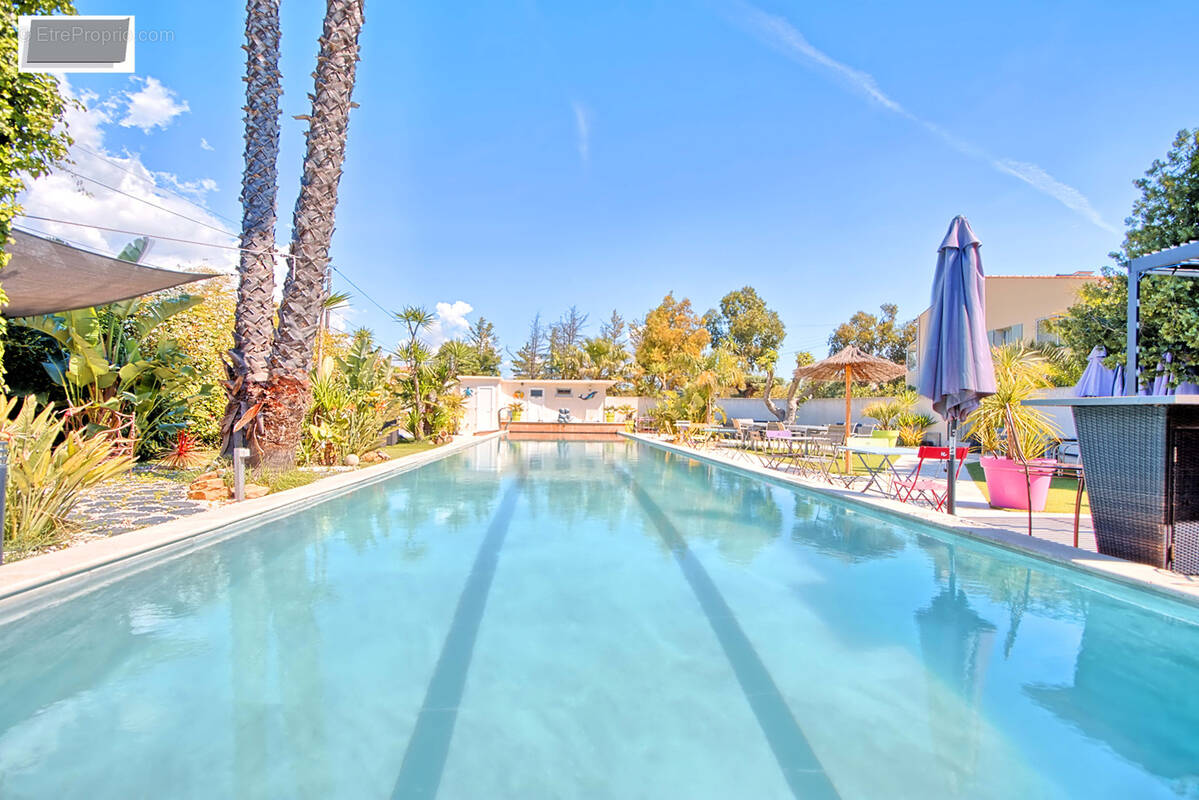 Appartement à LA CRAU