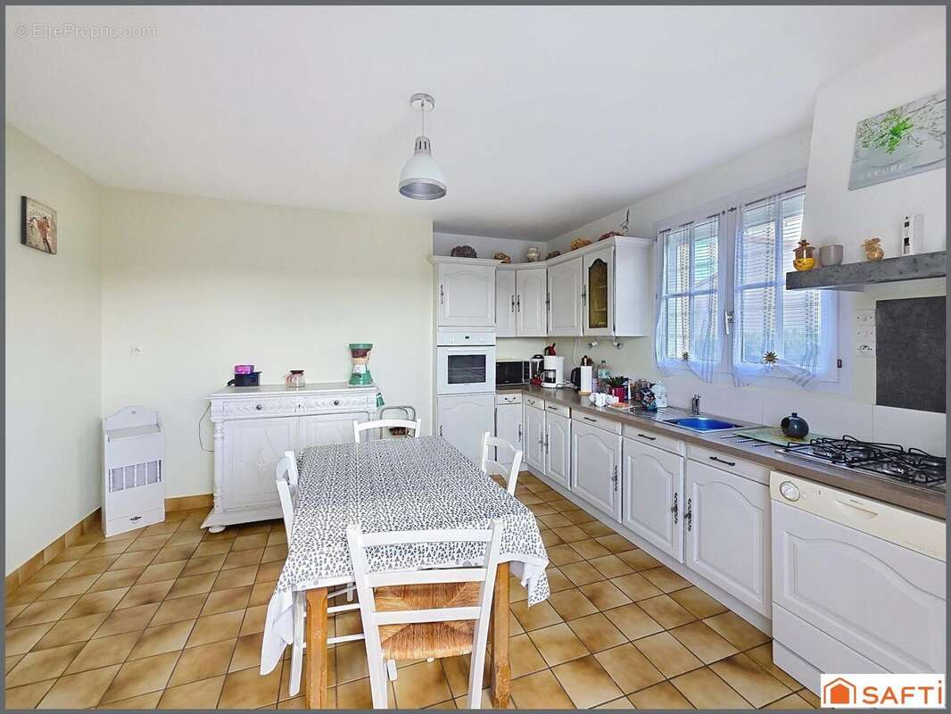 Photo 6 - Maison à ARGENTON-CHATEAU