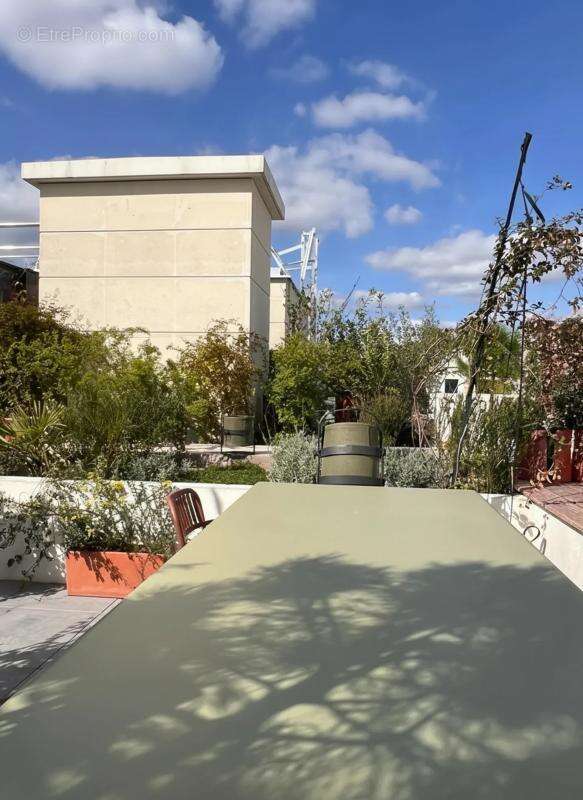 Appartement à LEVALLOIS-PERRET
