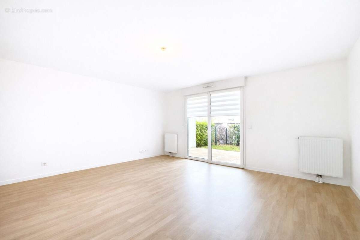 Appartement à FLEURY-SUR-ORNE