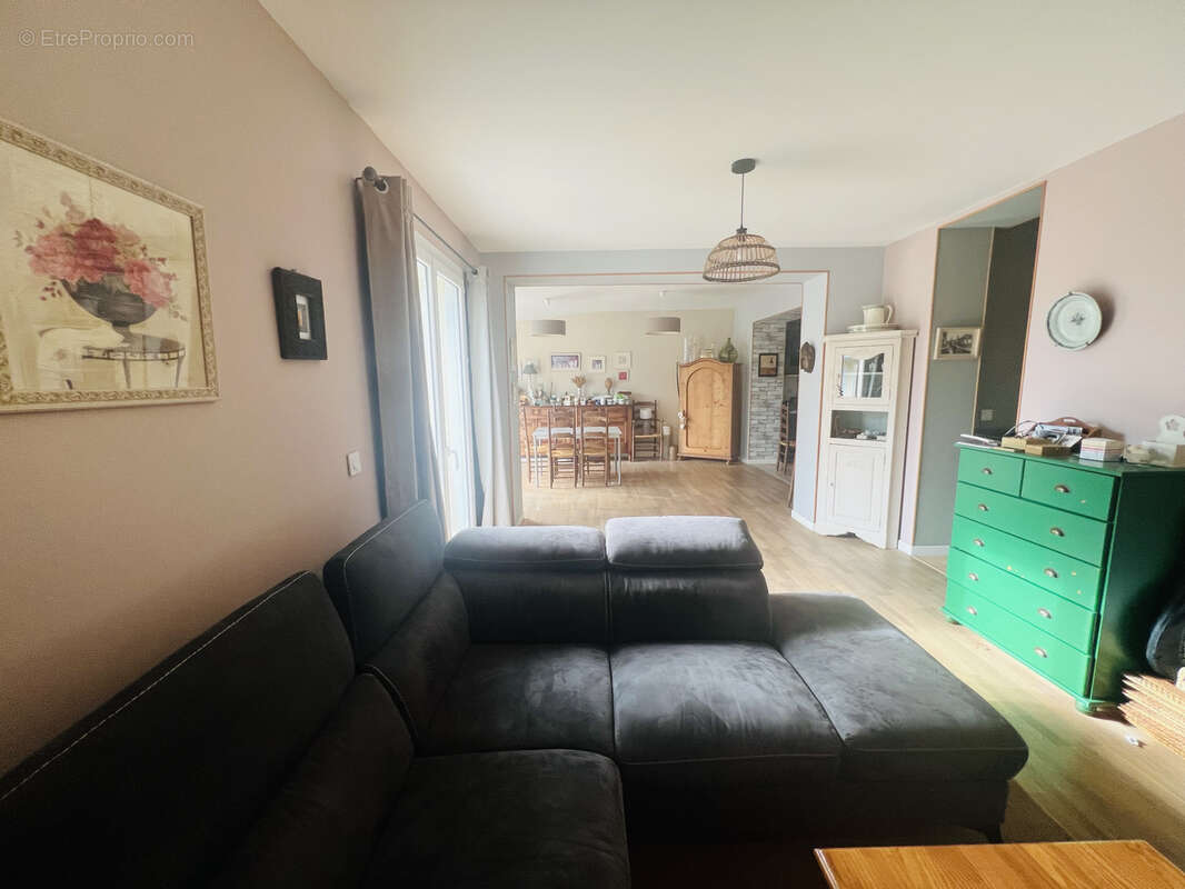 Maison à VILLERS-BRETONNEUX