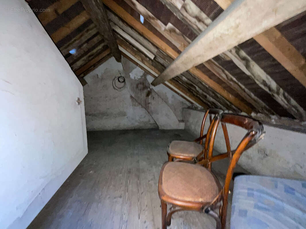 Maison de ville * vauréal * cour privative * charme de l'ancien * idéal 1ère acquisition * - photo 12