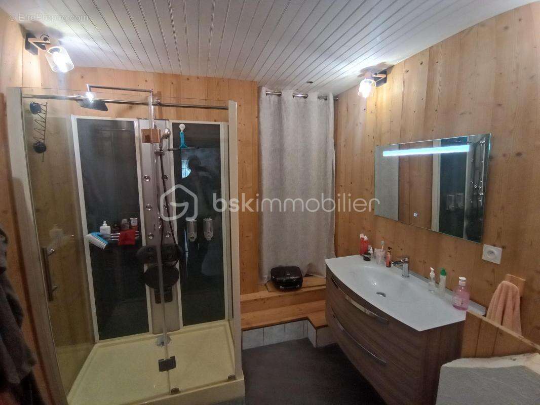 Maison à ETREPIGNEY