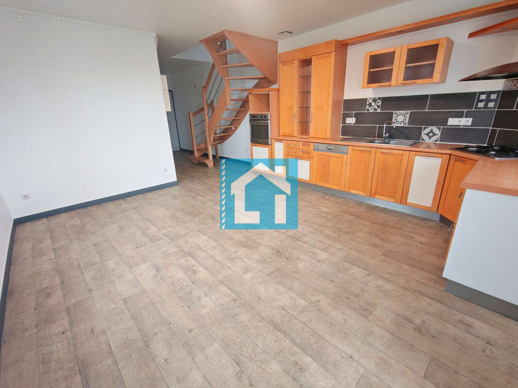 Appartement à DONVILLE-LES-BAINS