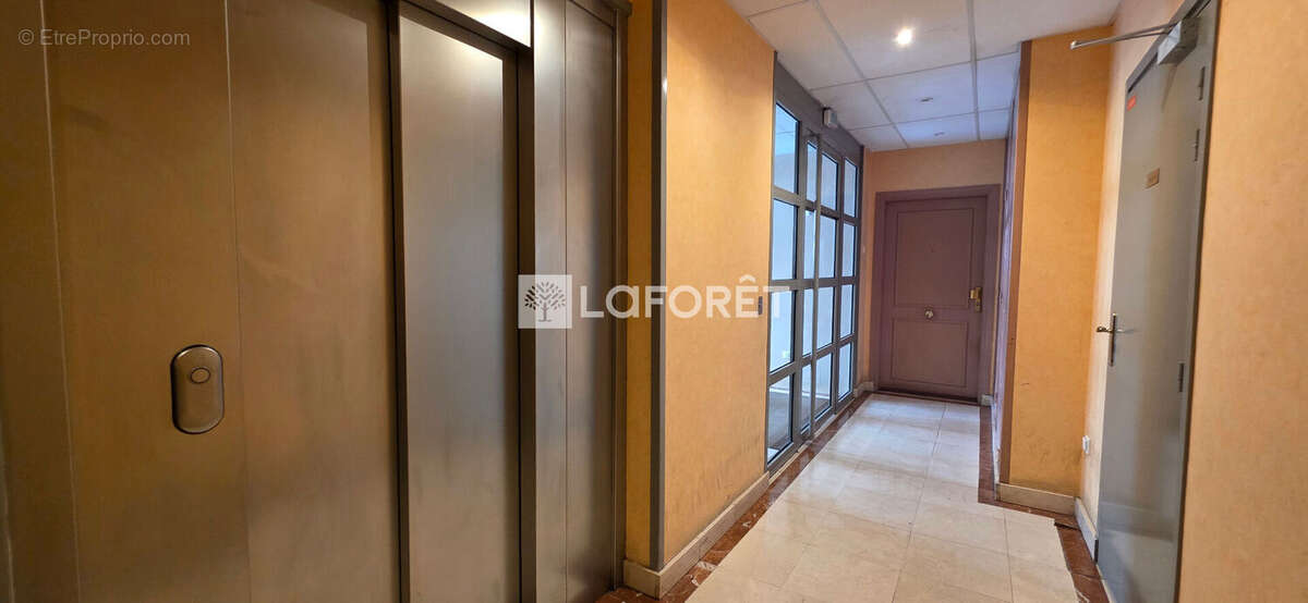 Appartement à SAINT-DENIS