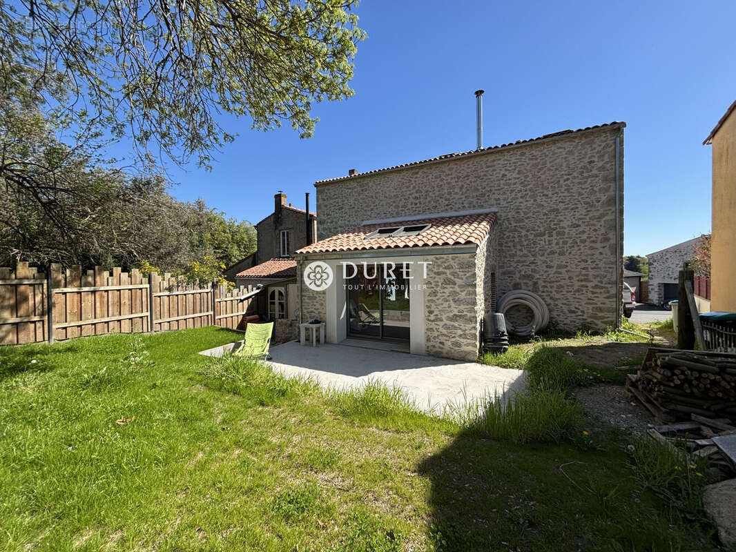 Maison à CUGAND