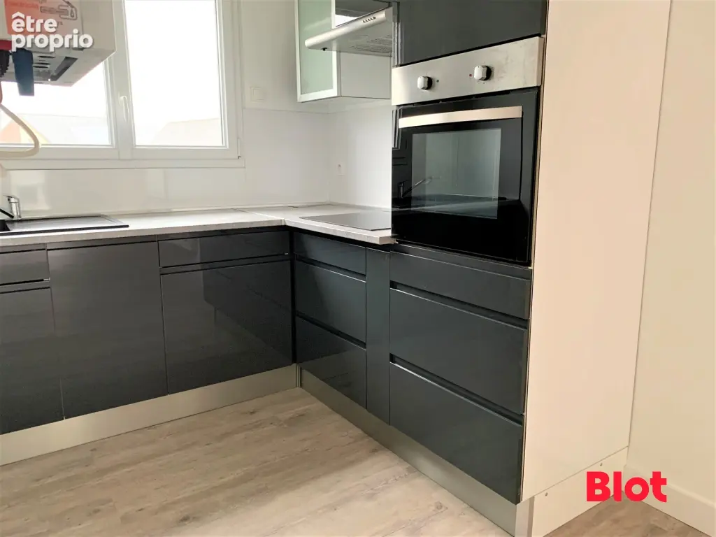 Appartement 3 pièces 52 m² à vendre à Fougeres (35300) - photo 1