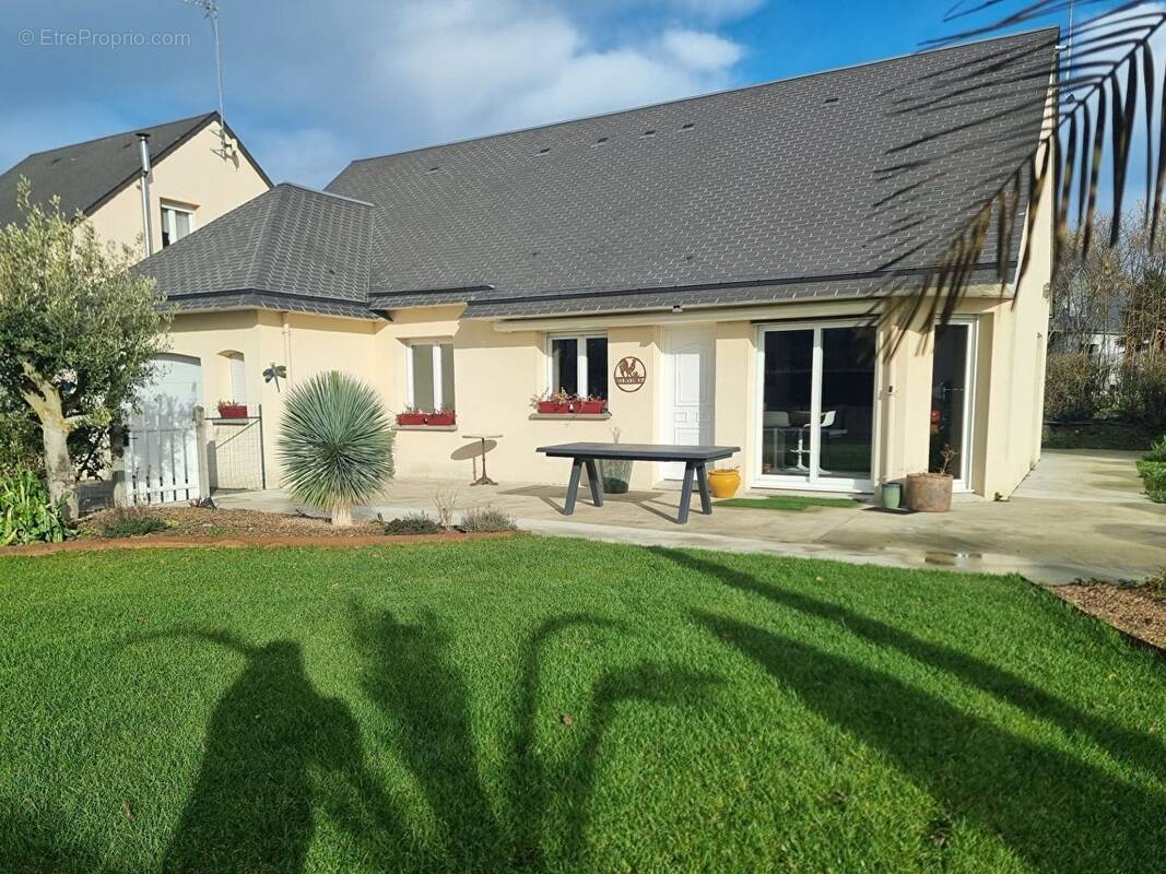 Maison à LE VAL-SAINT-PERE