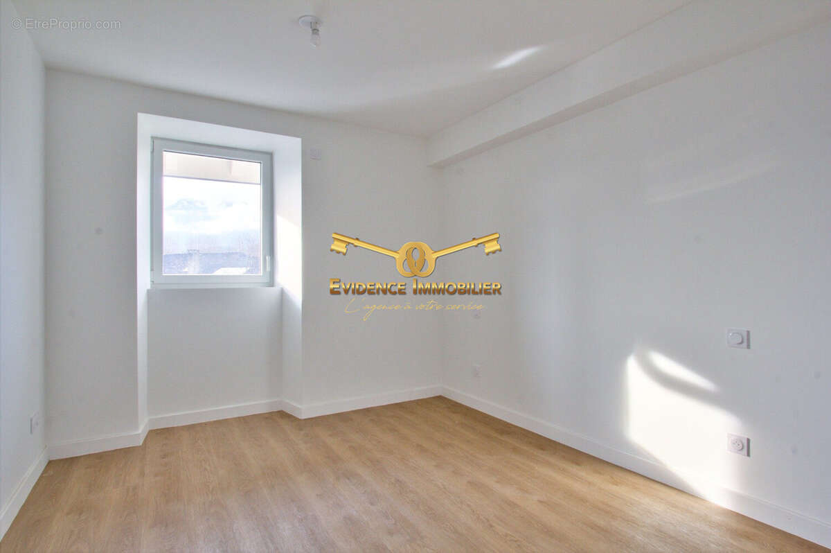 Appartement à GILLY-SUR-ISERE