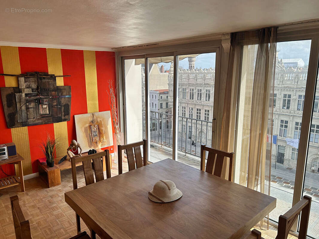Appartement à VALENCIENNES