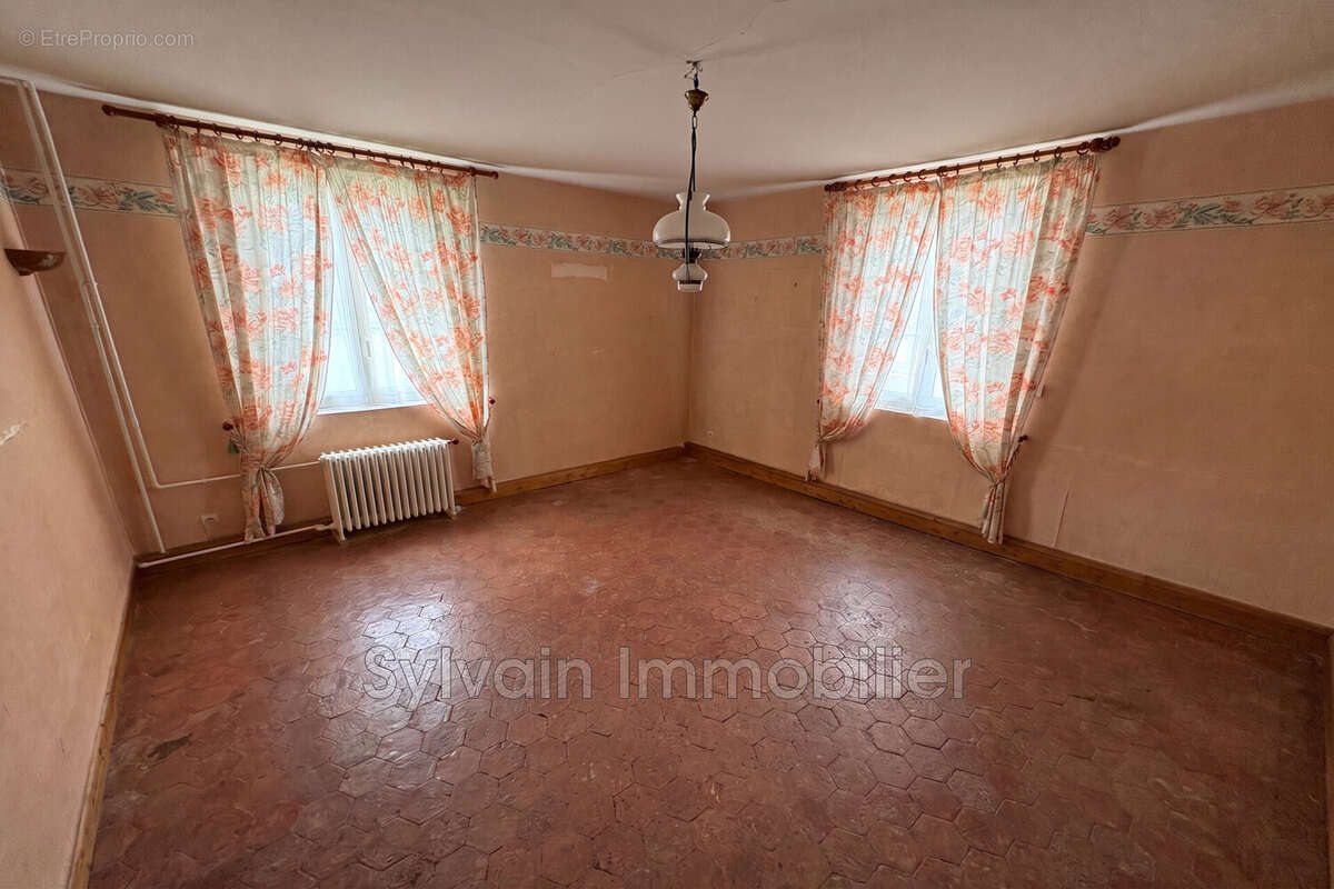 Maison 177 m² à Saint-Aubin-En-Bray  - photo 2