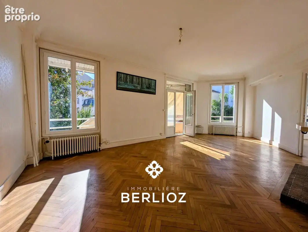 Appartement N.Chorier 135m2 + parking privée - photo 3