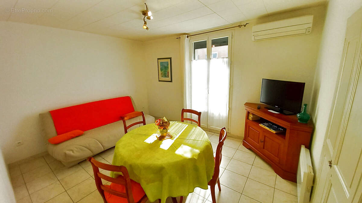 Appartement à LAMALOU-LES-BAINS