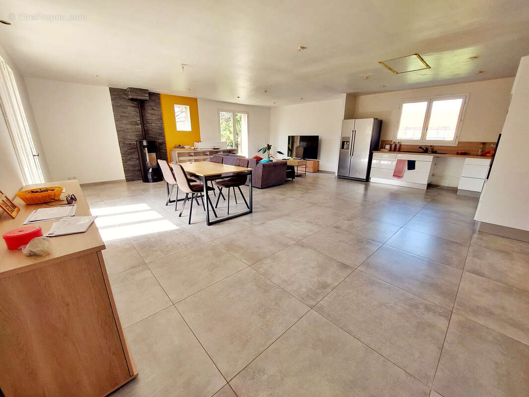 Maison à PRIAY