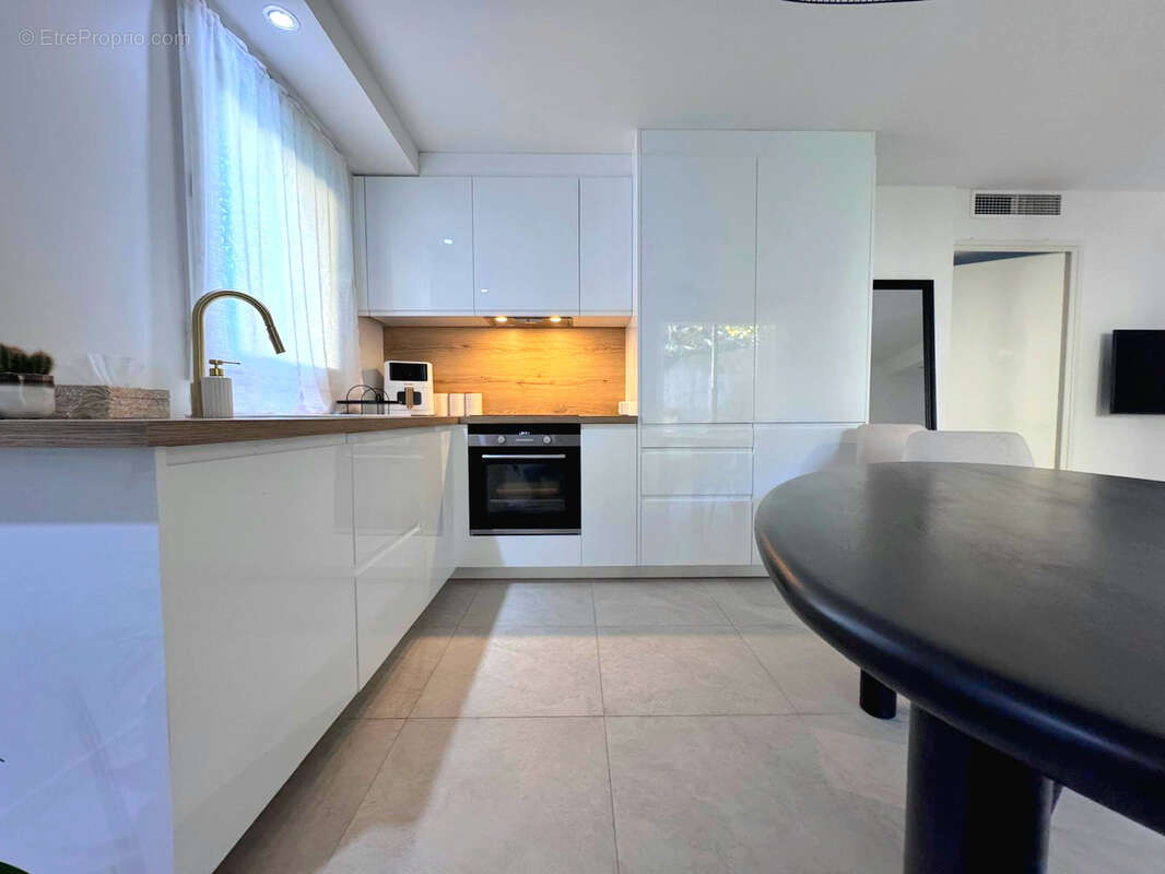 Appartement à MARSEILLE-9E