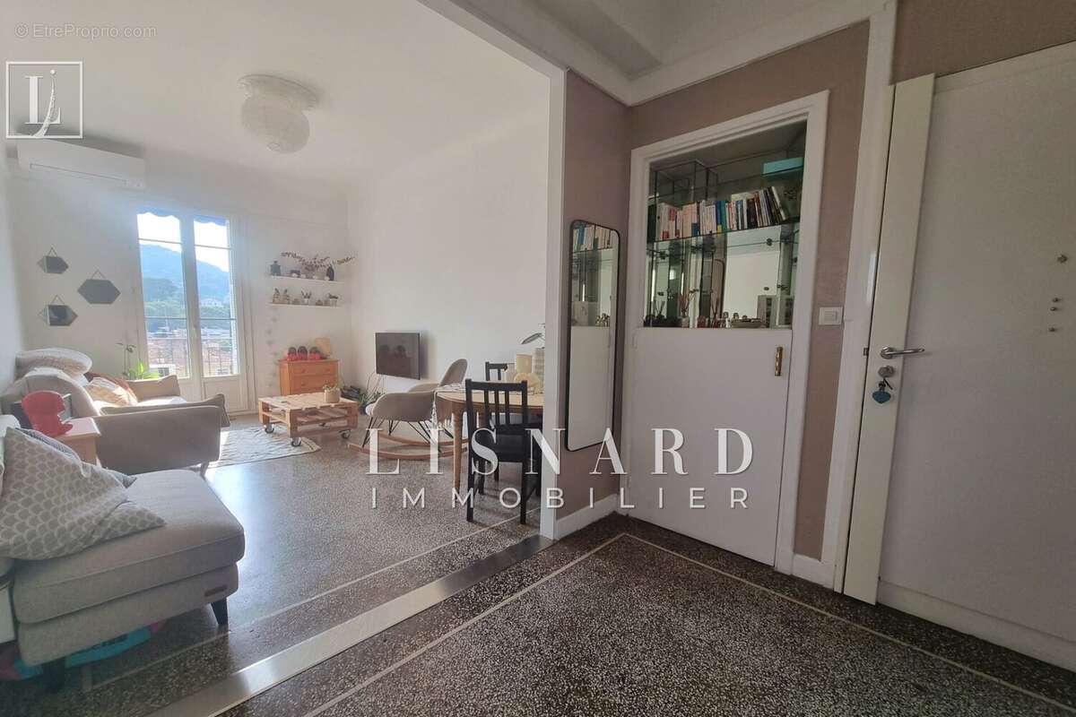 Appartement 45 m² à Le Cannet  - photo 2