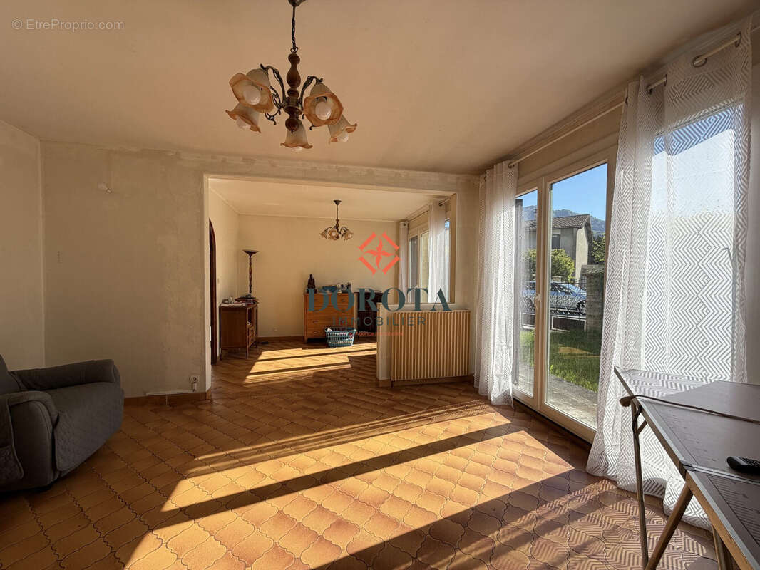 Maison 101 m² à Saint-Pierre-D'allevard  - photo 5