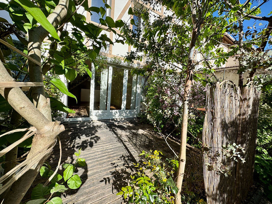 Appartement à FONTENAY-SOUS-BOIS