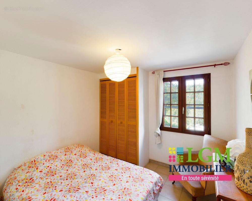 Maison à PLAN-DE-LA-TOUR