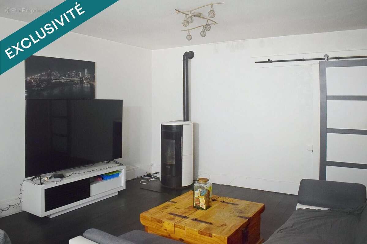 Maison 181 m² à Salornay-Sur-Guye  - photo 6