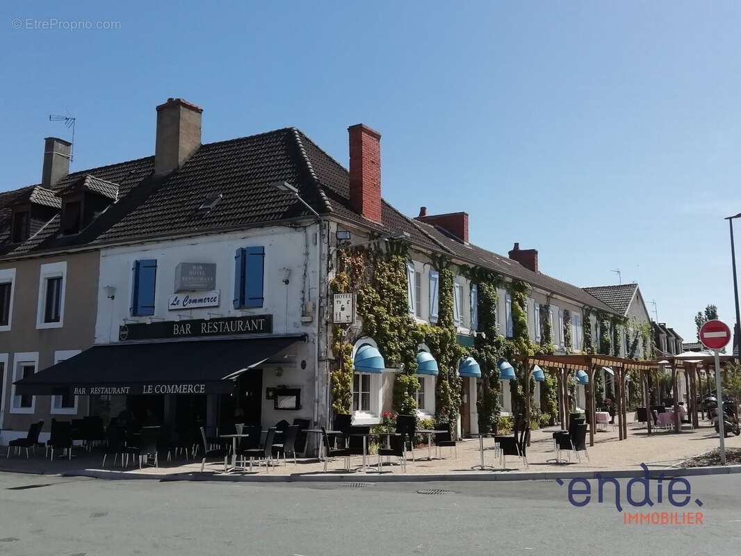 Bel etablissement avec hotel restaurant et bar .plein centre ville§ - photo 2