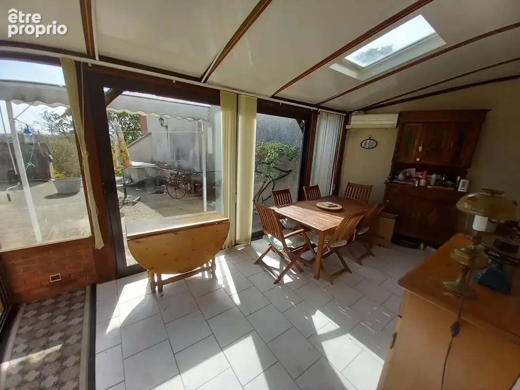 Maison de village 186 m2 habitables avec dépendances, studio et grand terrain - photo 10