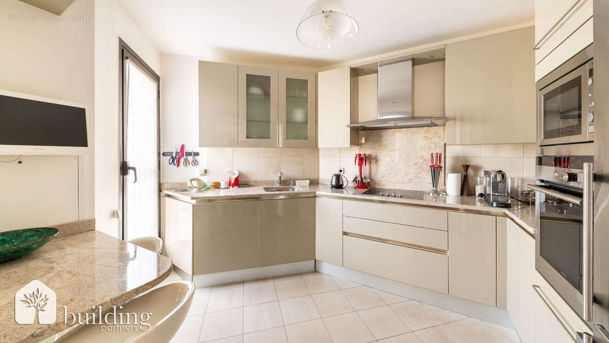 Georges Pompidou - Appartement aux derniers étages - 5 pièces de 111,48 m² + 13,27m² d'extérieurs - photo 9