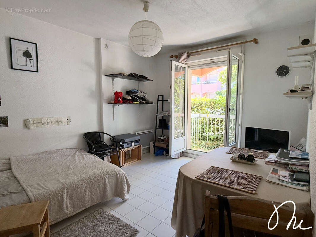 À Montpellier, libre de toute occupation, studio 23 m2 avec terrasse et parking - photo 6
