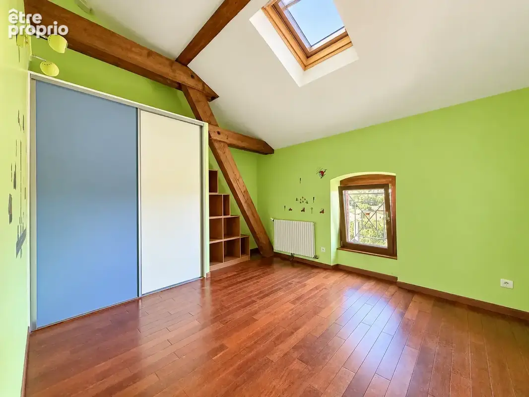Appartement en duplex 174 m2 - MACLAS centre - 4 chambres, cave et terrasse privatives + jardin commun - photo 17