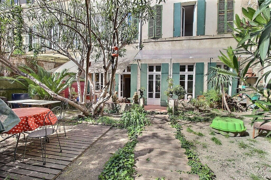 Commerce à MARSEILLE-6E