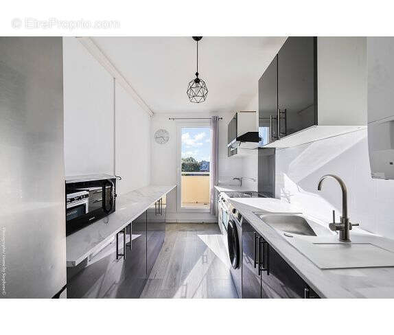 Appartement à MARSEILLE-11E